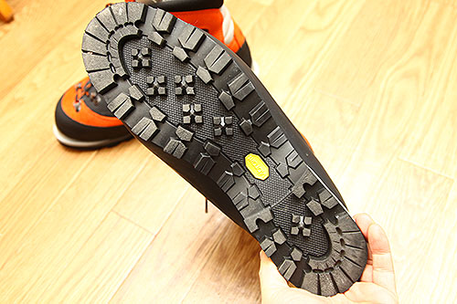 やまガジェット研究所: モンベル アルパインクルーザー3000