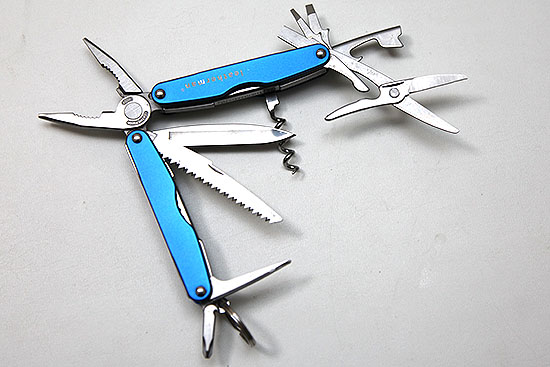 やまガジェット研究所: LEATHERMAN(レザーマン) Juice CS4